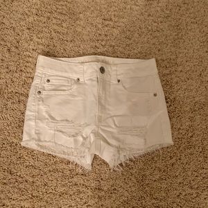 American eagle white shorts